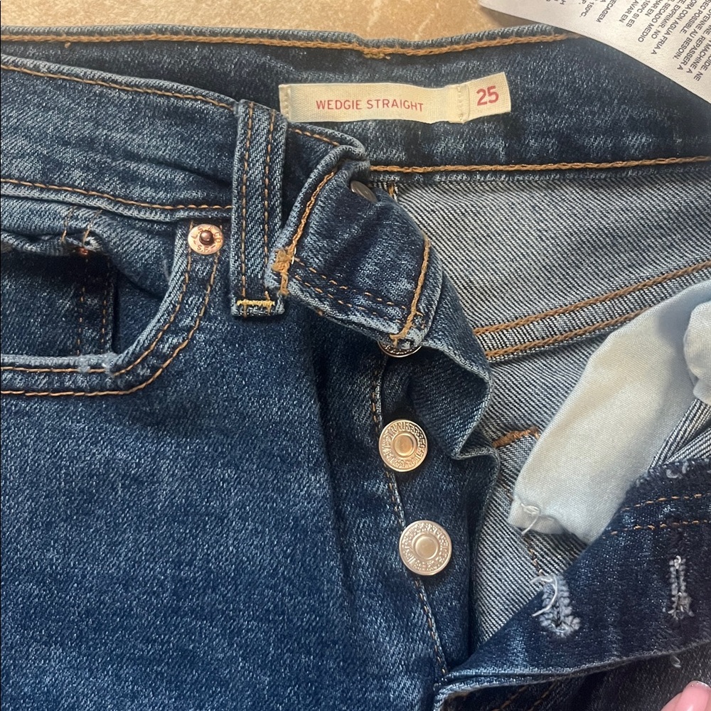 Levi Wedge Straight Jean